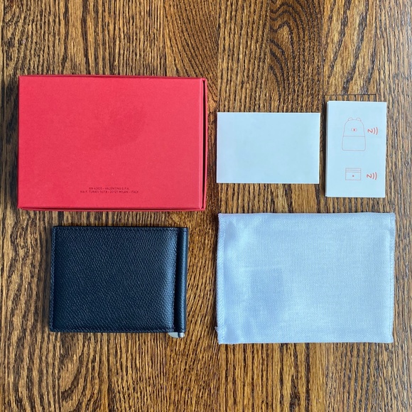 *NWT* VALENTINO GARAVANI VLogo Leather Bill Clip Wallet - Black - Picture 2 of 15